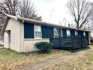 Main picture of 28 Leonard Dr