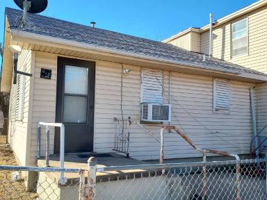 Main picture of 610 SW J Ave