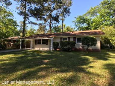 Main picture of 202 Croatan St