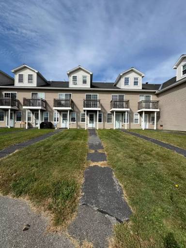 Main picture of 35 Mathews Ave