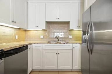Main picture of 1050 S Holt Ave