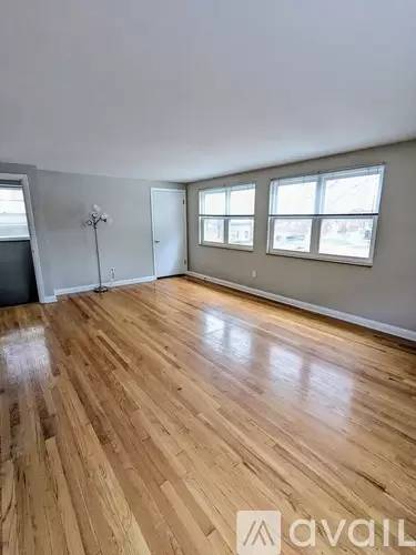 Main picture of 1190 Moorlands Dr