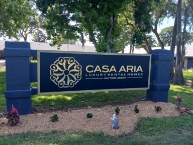 Main picture of 1830 S Clyde Morris Blvd