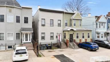 Main picture of 21 Boyd Ave