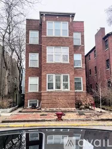 Main picture of 1516 W Victoria St