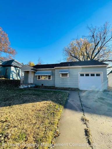 Main picture of 2529 W Cherokee Ave
