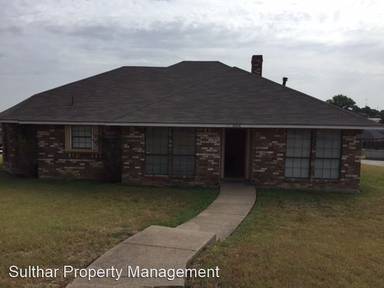 Main picture of 1004 Parlay Cir