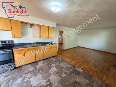 Main picture of 301 1/2 Woodland Ave
