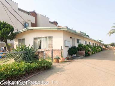 Main picture of 2733 Madison St