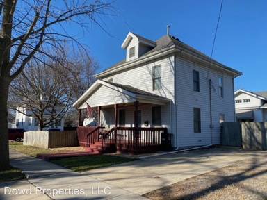 Main picture of 103 W Buchanan St