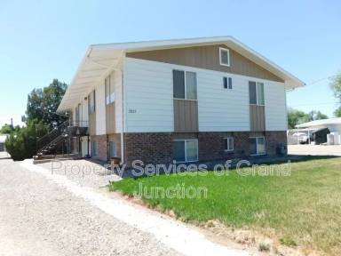 Main picture of 2855 Elm Cir