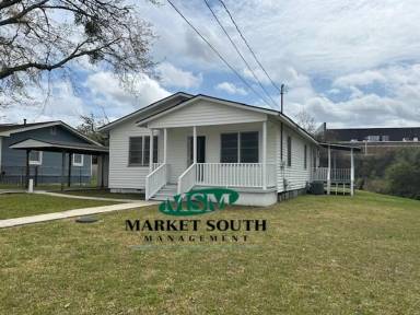 Main picture of 116 Gilbert Ave