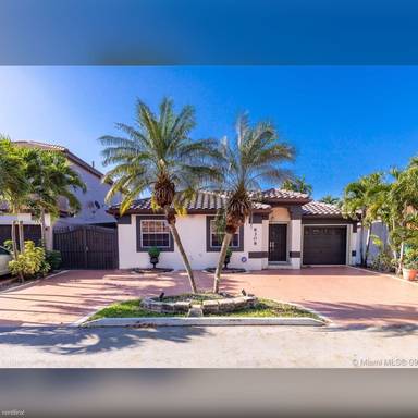 Main picture of 8436 NW 201st St