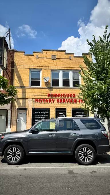 Main picture of 5416 W Fullerton Ave