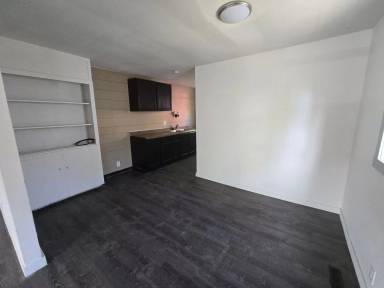 Main picture of 3113 SE Colfax St