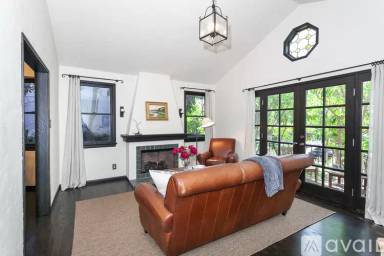 Main picture of 124 Carr Dr