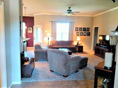 Main picture of 1808 NE 32nd St