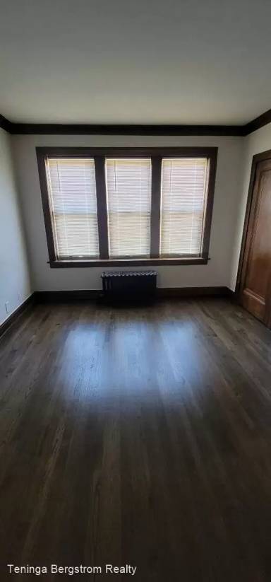 Main picture of 9004 S Throop St
