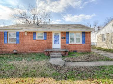 Main picture of 544 E Fairchild Dr