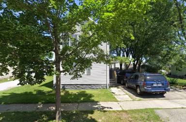 Main picture of 320 2nd St