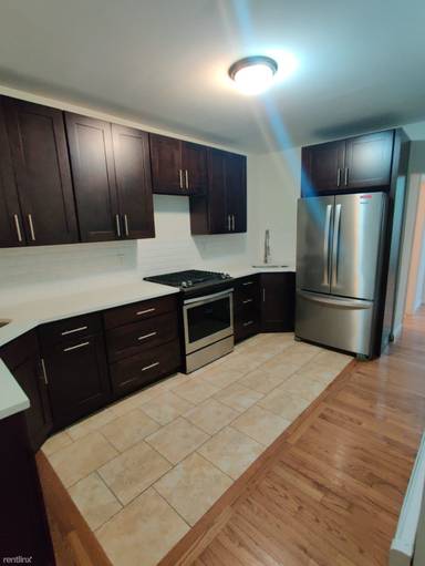 Main picture of 165 Danforth Ave Apartments