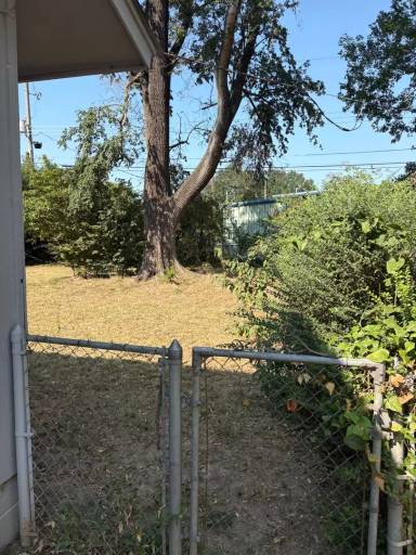 Main picture of 209 Harold St