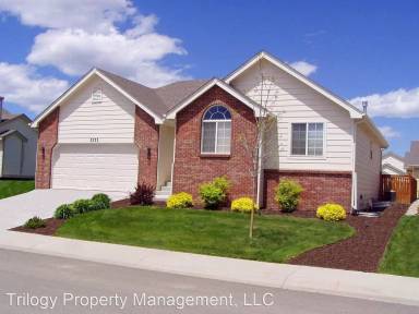 Main picture of 2233 W 45th St