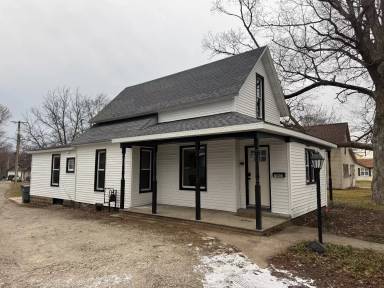 Main picture of 1413 S Main St