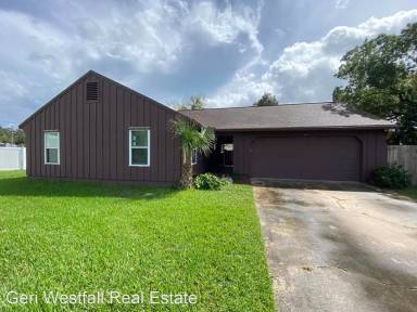 Main picture of 51 Pinehurst Cir