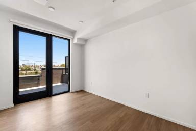 Main picture of 4080 32nd St