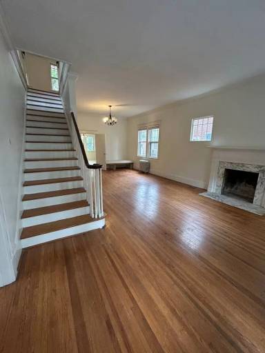 Main picture of 307 Virginia Ave
