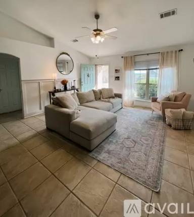 Main picture of 100 Spruce St