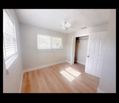 Main picture of 702 NW 18th St