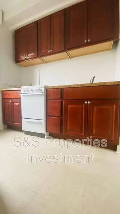 Main picture of River Plaza Apartments