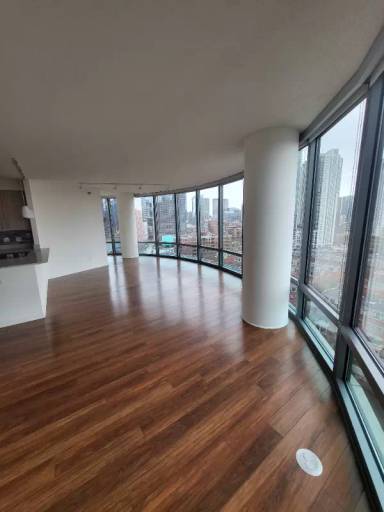 Main picture of 522 N Kingsbury St