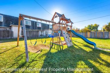 Main picture of 2251 S Pond St