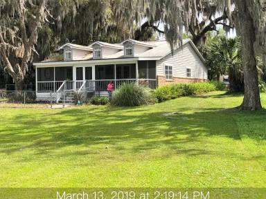 Main picture of 122 Beechers Point Dr