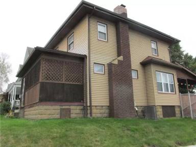 Main picture of 754 S Oakland Ave