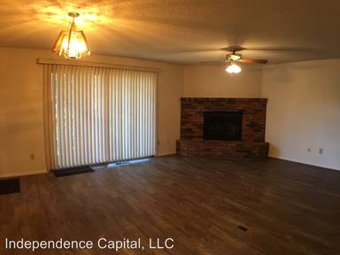 Main picture of 2821 N Walnut Hills Dr