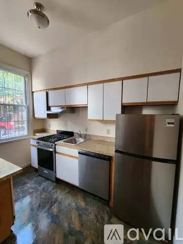 Main picture of 1246 Lombard St