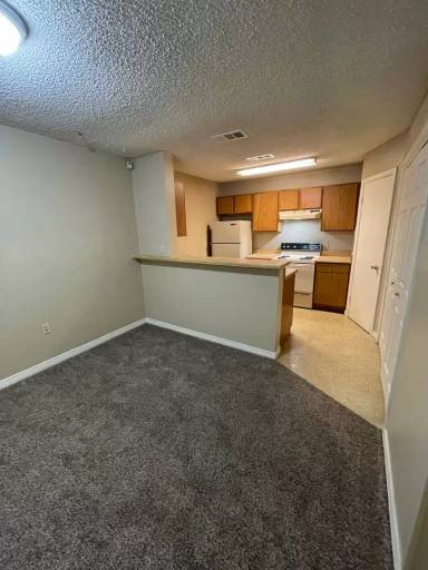 Main picture of 7424 Town South Ave