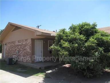Main picture of 1124 N Center St