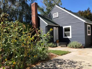 Main picture of 941 Highland Dr