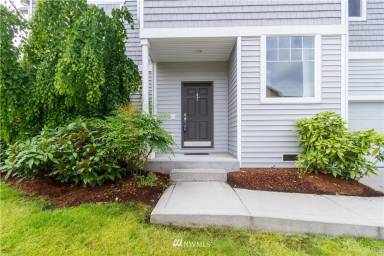 Main picture of 2510 192nd Pl SE