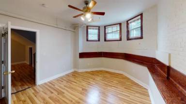 Main picture of 1193 Commonwealth Ave