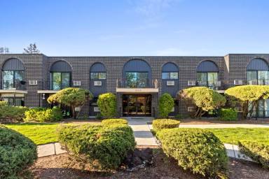 Main picture of 1000 E Orchard St