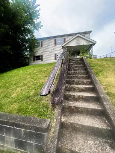 Main picture of 317 Heaslett Ave