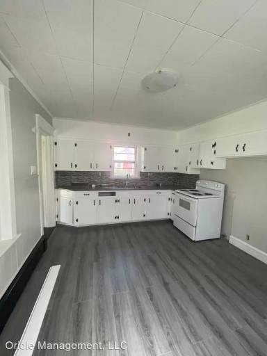 Main picture of 431 Laurel St