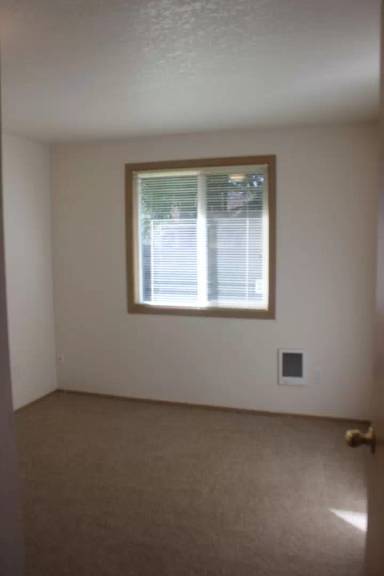 Main picture of 244 NE Palomar Ct