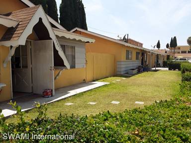 Main picture of 13807 1/4-11 1/2  Lemoli Ave Apartments